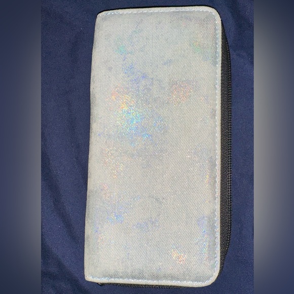 Claire’s holographic wallet y2k - Picture 3 of 4